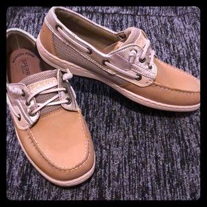 NWOT ladies Sperrys topsiders
